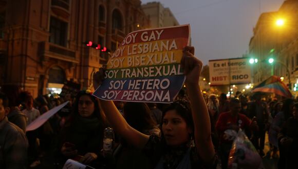hoy se realiza la XVII Marcha del Orgullo LGTBI en Lima, movilización que busca visibilizar y rechazar la discriminación hacia las personas lesbianas, gays, bisexuales, trans e intersexuales del país.

FOTOS: ALONSO CHERO