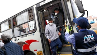 Continúan bajando a pasajeros de buses por no usar protector facial o incumplir el aforo