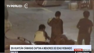 Ate: Captan a niños robando a hombre que se durmió en la vía pública [Video]