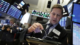 Wall Street cierra lunes mixto y el Dow Jones cede un 0.18 %
