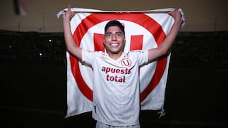 Piero Quispe con la bandera de la ‘U’ en Matute tras campeonar: “Grande hay uno solo”