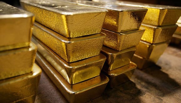 Se pronostica también que el precio promedio del oro alcance un récord en 2024 antes de caer ligeramente en 2025.  (Foto: Andina).