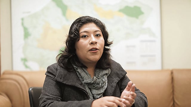 Betssy Chávez no da la cara y en el Congreso alistan su interpelación