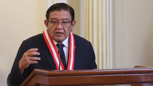 Fiscal de la Nación denuncia constitucionalmente a presidente del JNE, Jorge Salas Arenas