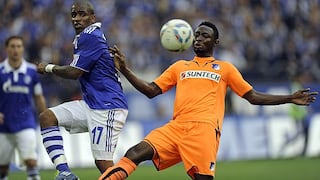 Schalke le busca reemplazo a Farfán