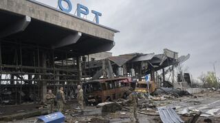 Ucrania: 15 muertos en Jersón y 6 millones de hogares sin luz por bombardeos rusos