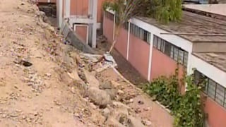 Colapsa cerco perimétrico de colegio en Villa María del Triunfo