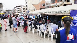 Falta de información generó aglomeraciones de personas en primera jornada de vacunación en Chimbote