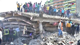 Al menos dos muertos al derrumbarse un edificio de seis plantas en Nairobi [FOTOS]