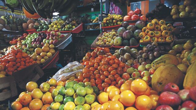 Bloqueos ponen en jaque a Mercado de Frutas N° 2