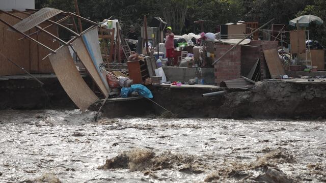 Comas: Más de 24 viviendas colapsan por incremento del río Chillón