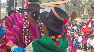 Cinco congresistas participaron en celebración con autoridades en Ayacucho sin respetar distanciamiento social