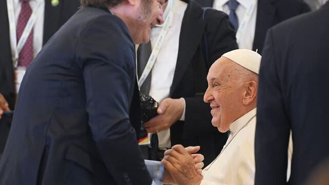 Cumbre del G7: El papa Francisco y Milei se abrazan al encontrarse [FOTOS]