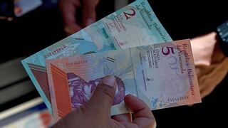 Venezuela devalúa 96% el bolívar con nueva tasa oficial