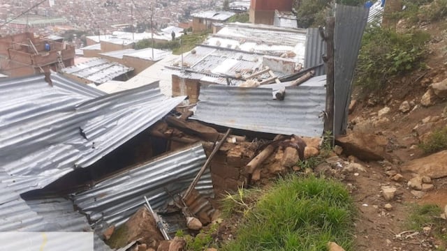 Áncash: reportan daños en viviendas tras derrumbe de cerro en Huaraz