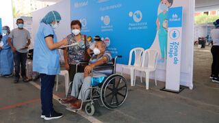 COVID-19: Vacunarán a más de 26 mil adultos mayores en San Borja