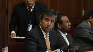 Ministro de Producción defiende a Vicente Zeballos