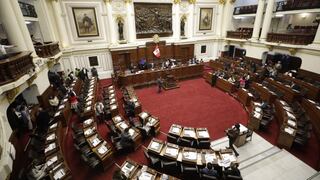 Defensoría rechaza ley aprobada en el Congreso que permite el retorno de 14 mil docentes cesados
