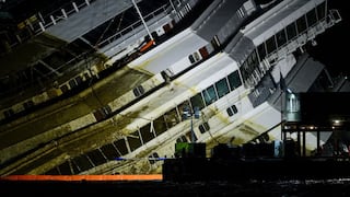 FOTOS: Operación para enderezar el Costa Concordia seguirá toda la noche