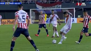 ¡El palo salvó a Paraguay! Guerrero casi anotó el gol del triunfo de Perú (VIDEO)