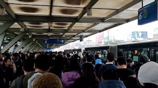 Metropolitano reestablece su servicio tras remolcar bus averiado en Naranjal (VIDEO)