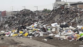 Vías de Lima Sur por donde se trasladan a deportistas de Panamericanos están llenas de basura