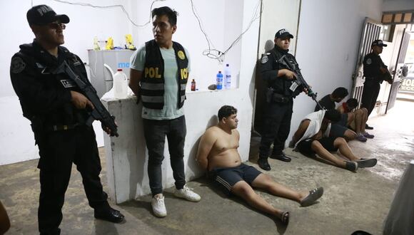 La policía captura a integrantes de 'Los Hijos de Dios' en una casa ubicada  en San Martin de Porres. (Foto: Allen Quintana / @photo.gec)