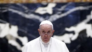 El papa Francisco desayunó y ya empezó a caminar tras su operación de colon