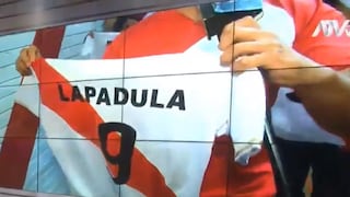 En Gamarra venden camisetas de la selección peruana con nombre de Gianluca Lapadula pero con el número 9 de Paolo Guerrero
