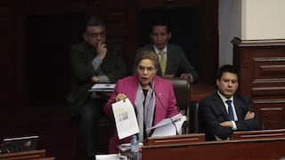 Fujimorista Luz Salgado sostiene que "cerrar el Congreso para actuar como Maduro o Chávez se llama dictadura"