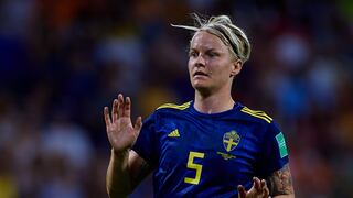 Grave denuncia: Nilla Fischer, futbolista de Suecia, acusa a la FIFA de haberla obligado a mostrar sus genitales 