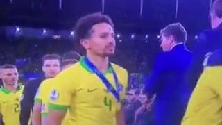 Marquinhos esquivó al presidente Jair Bolsonaro en premiación de la Copa América 2019 | VIDEO