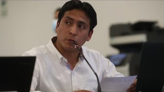 Revelan imágenes de Freddy Díaz abandonando su despacho la noche que fue denunciado por violación sexual