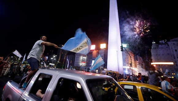 Hincha argentino murió en el Obelisco.  (Foto referencial: AFP)
