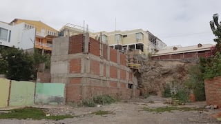 Arequipa: Destruyen parte del acantilado de la zona monumental de Mejía