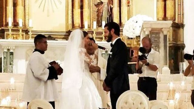Stephanie Cayo entonó esta romántica canción a su esposo en su boda [VIDEO]