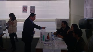 Gisela Valcárcel y Carlos Álvarez expresaron exigencias al nuevo alcalde