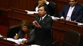 Congresista Roberto Angulo renunció a la bancada de Gana Perú