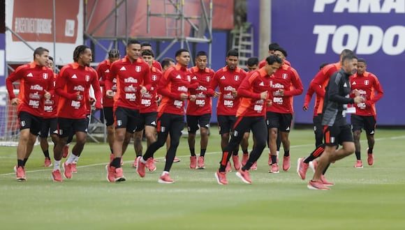 El técnico de Perú aseguró que el jugador fue desafectado por temas personales, no por indisciplina ni lesión. (Foto: GEC)