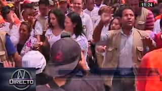 Lanzaron huevos a Keiko Fujimori durante caminata en Villa El Salvador [Video]