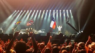 Paul McCartney confunde bandera de Chile con la de Texas en pleno concierto | FOTOS