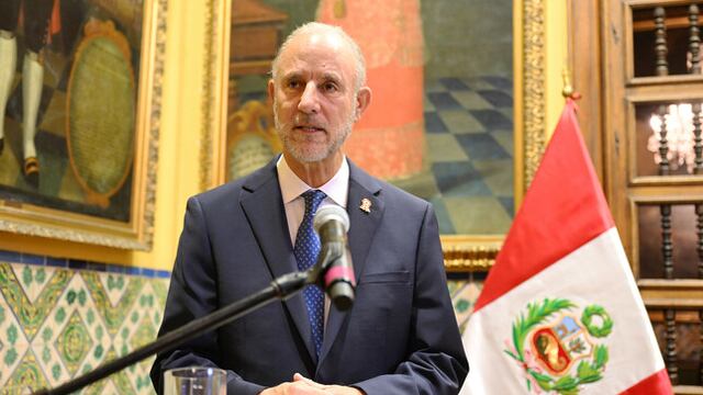 Canciller González-Olaechea anunció que su homólogo suizo visitará el Perú