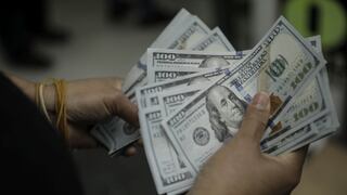 Dólar abre al alza tras anuncio de adelanto de elecciones para el 2024 ante protestas en el país