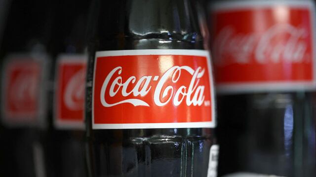 Coca Cola anuncia suspensión de sus operaciones en Rusia y Pepsi limita su actividad
