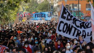 Un joven herido de bala durante marcha estudiantil en Chile