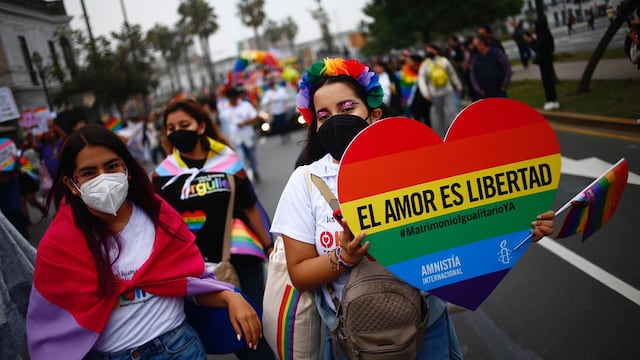 Congreso archiva proyecto de matrimonio igualitario y niega derechos a la comunidad LGBTIQ+