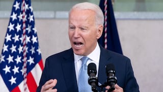 Biden afirma que redes sociales “están matando gente” con desinformación sobre el COVID-19
