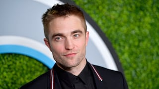 Robert Pattinson luce renovada apariencia en el tráiler de “The King” | FOTOS