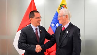 Canciller venezolano se reúne con Héctor Béjar en Perú
