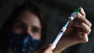 COVID-19: más del 95% de personal médico recibieron las dosis de vacunas, estima CDC
